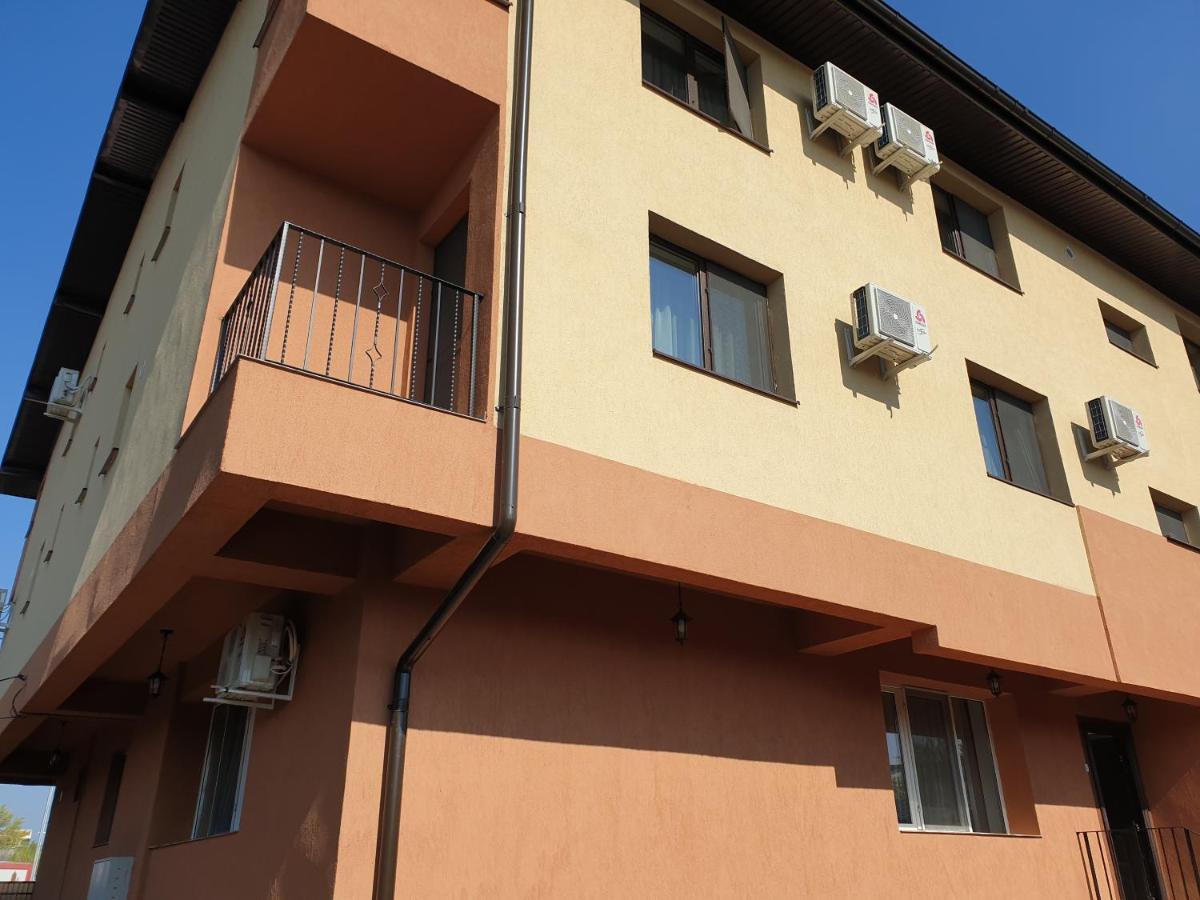 Villa Accommodation บูคาเรสต์ ภายนอก รูปภาพ