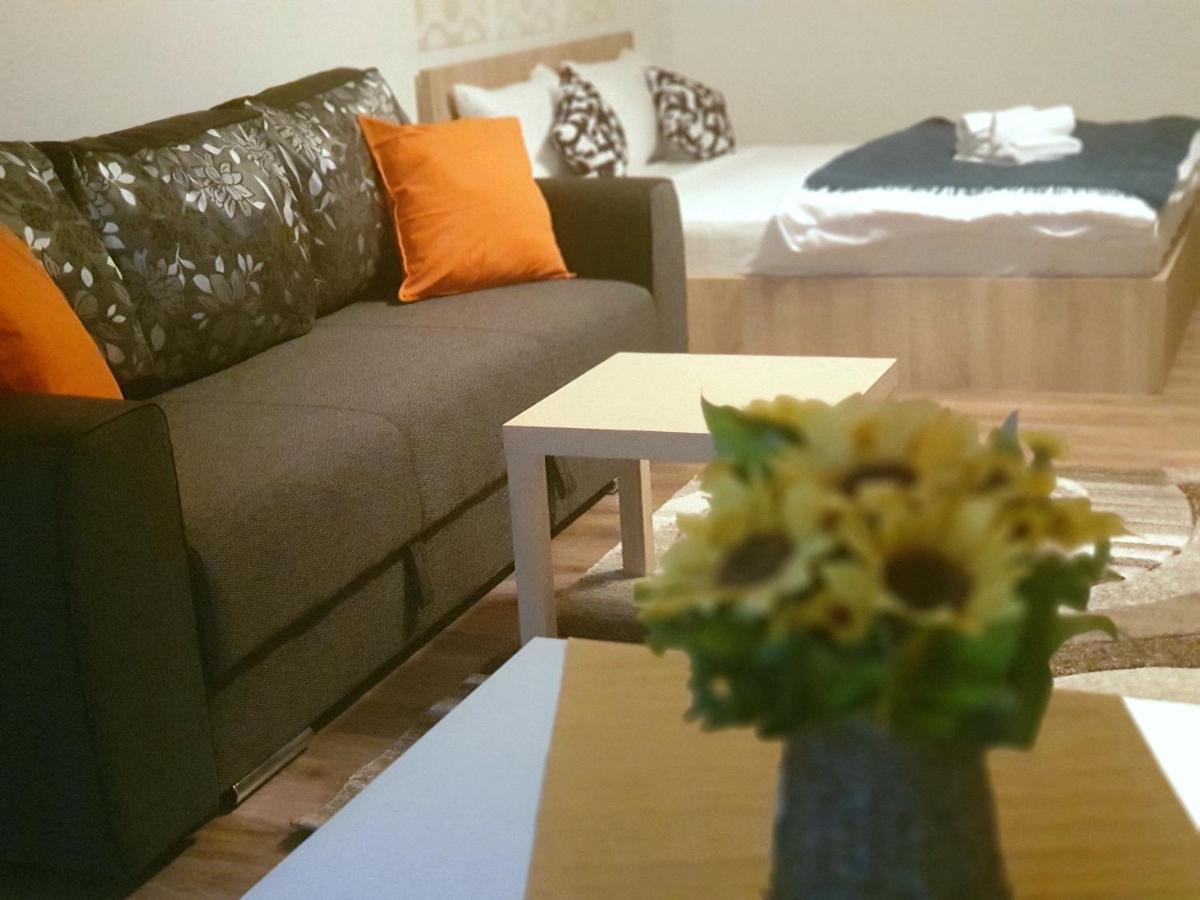 Villa Accommodation บูคาเรสต์ ภายนอก รูปภาพ